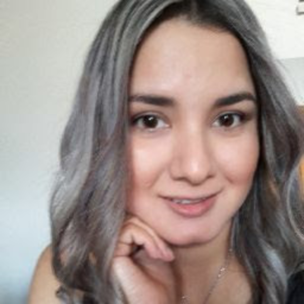 Meet your Posher, Daniela